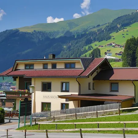 Haus Michael Appartamento Tux