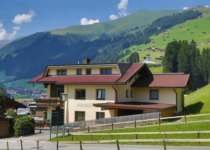 Haus Michael Διαμέρισμα Tux